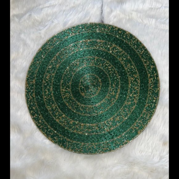 NWT TWO Green & Gold Christmas Holiday Bead Embellished Placemat Chargers - Picture 4 of 6